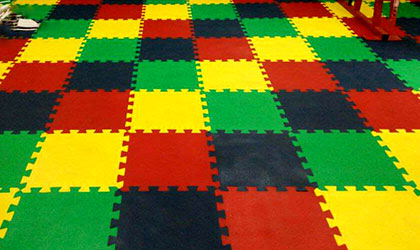 virgin pvc interlocking tile flooring with multi-color