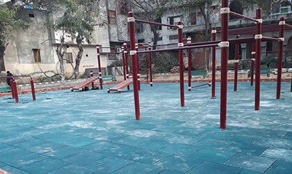 outdoor rubber flooring for park gym